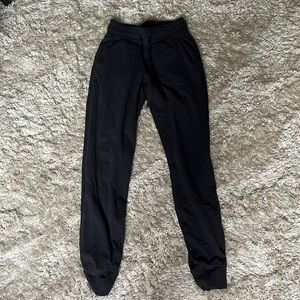 black lululemon align joggers with drawstring waist